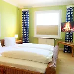 Geräumiges 2-Zimmer-Appartement in der 3. Etage des Hauses.