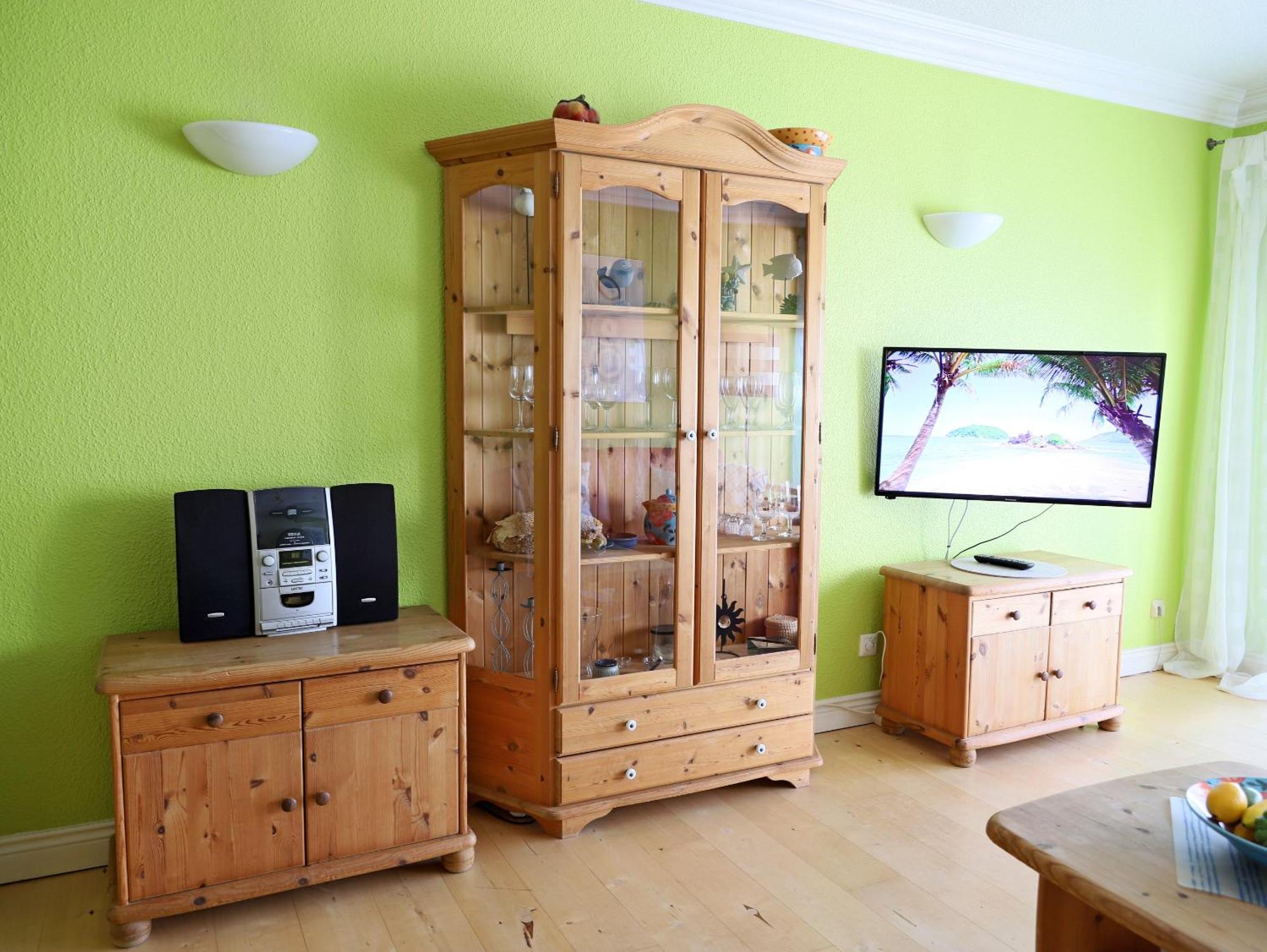 Geräumiges 2-zimmer-appartement In Der 3. Etage Des Hauses. *